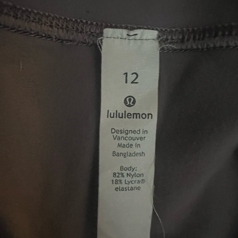 Lululemon - Picture 2 of 3